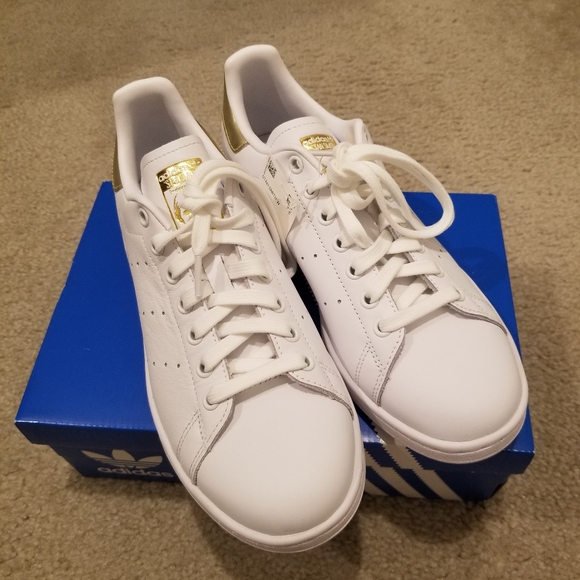 Shoes - Adidas Stan Smith women size 8 brand new with box